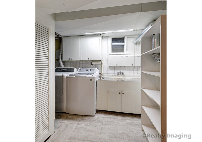 Building Photo - 7017 N Mobile Ave