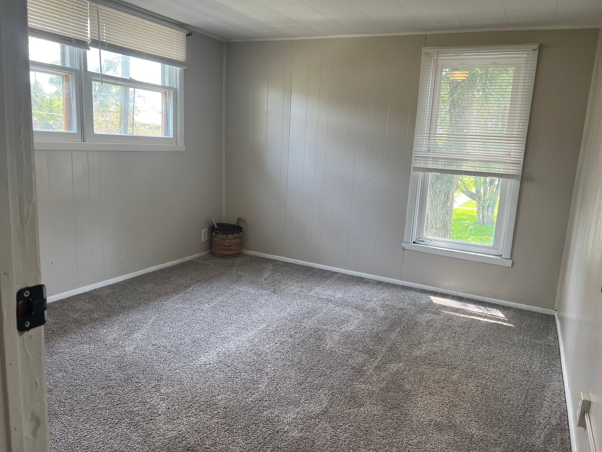 Building Photo - 629 Clinton St