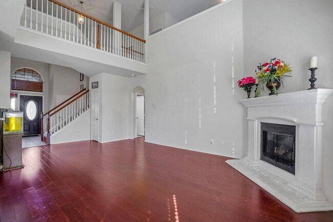 Building Photo - 6200 Melanie Dr