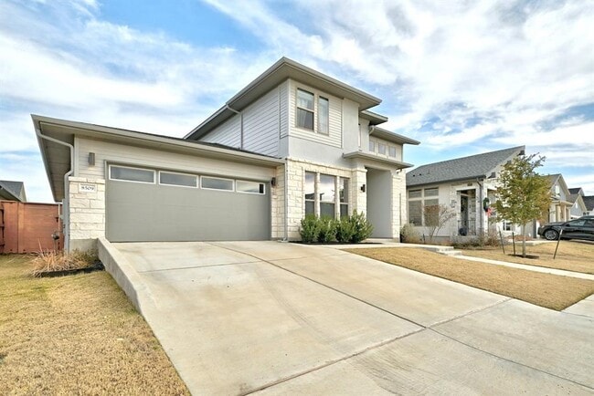 Building Photo - 8509 Silverthorne St