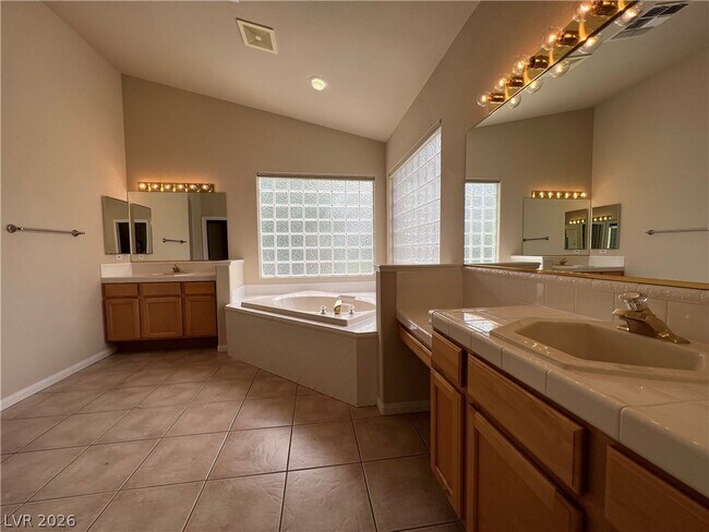 Building Photo - 2237 Timber Rose Dr
