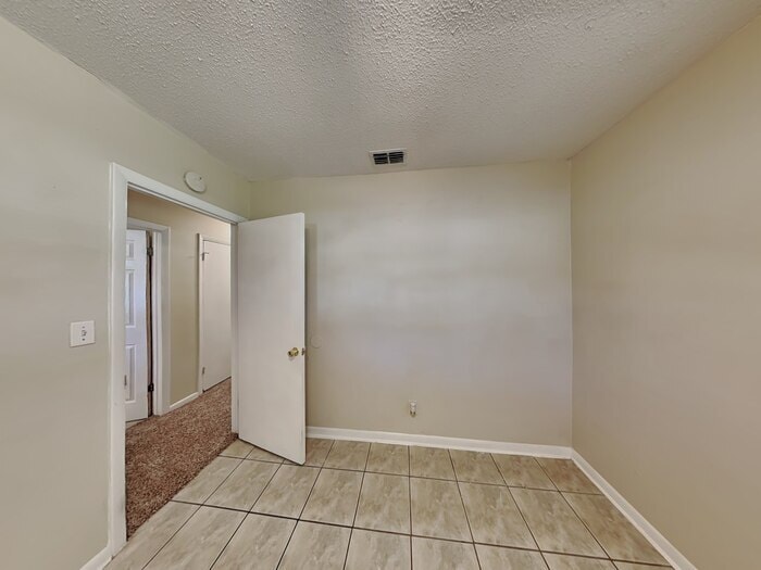 Building Photo - 237 Blairmore Blvd W