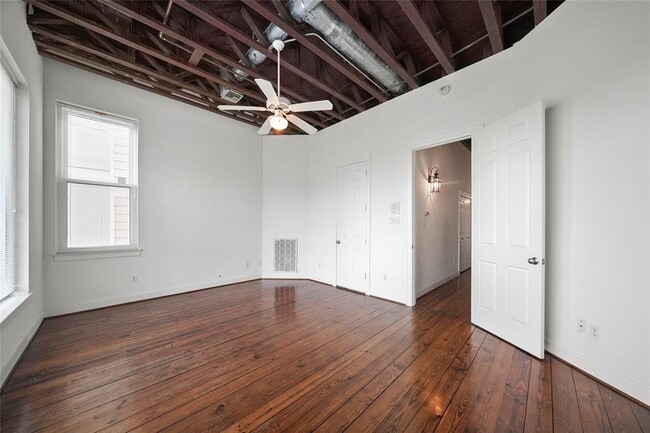 Building Photo - 1514 Stanford St