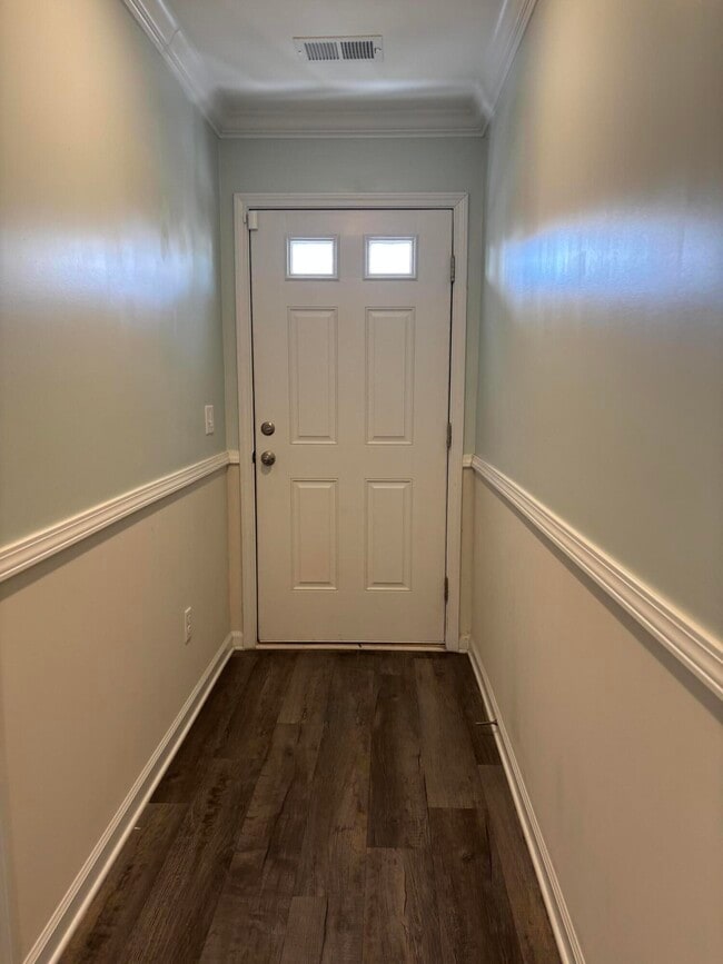 Building Photo - 335 Niblick Dr