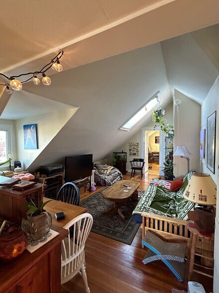 Building Photo - 9 Summer St