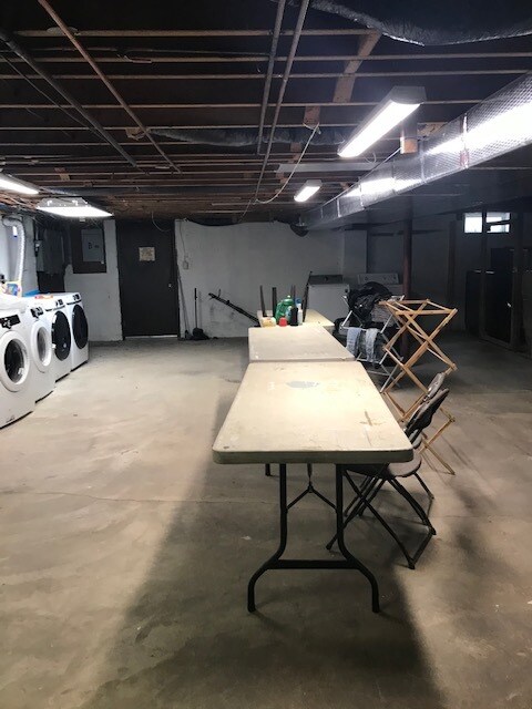 Building Photo - 3643 N Front St