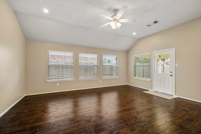 Building Photo - 5030 Birch Manor Ln