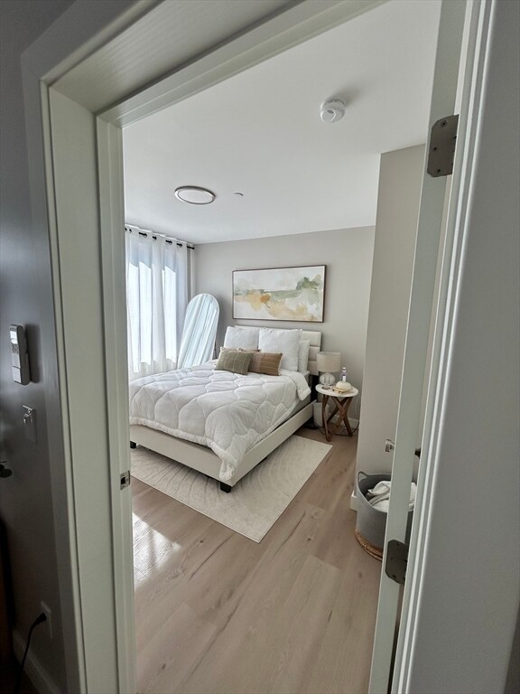 Building Photo - 400 W Broadway