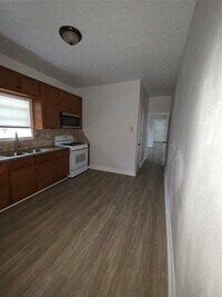 Building Photo - 7902 Hudson St