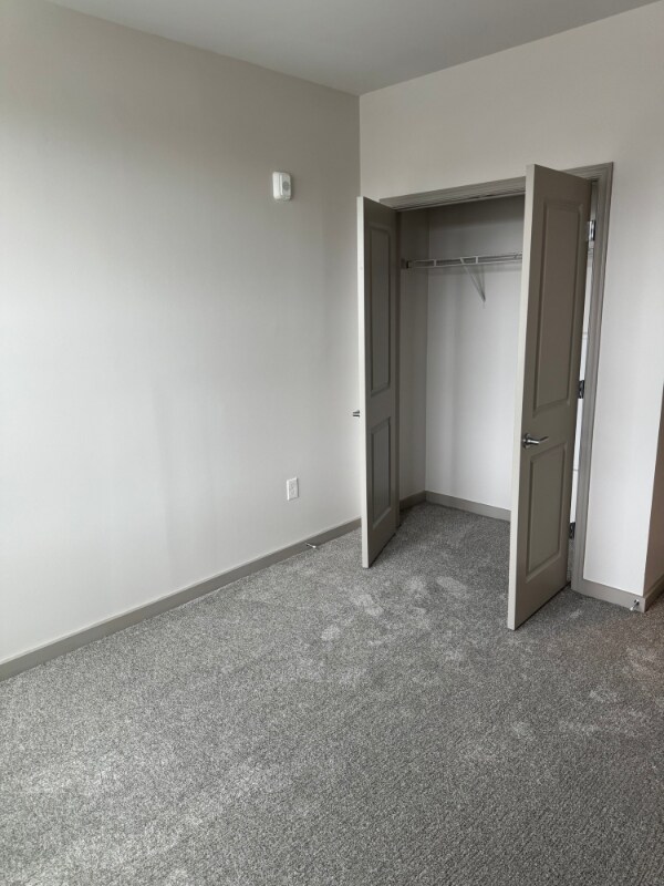 Building Photo - 2317 Huntington Ave