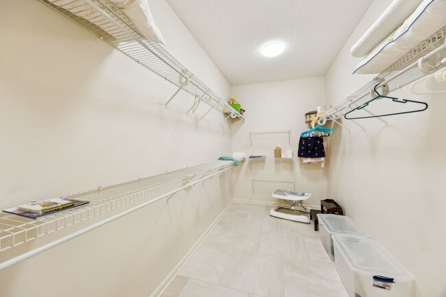 Building Photo - Ocean Village, 3 bed, 2 bath, FULLY furnished home! Walk to the Beach!