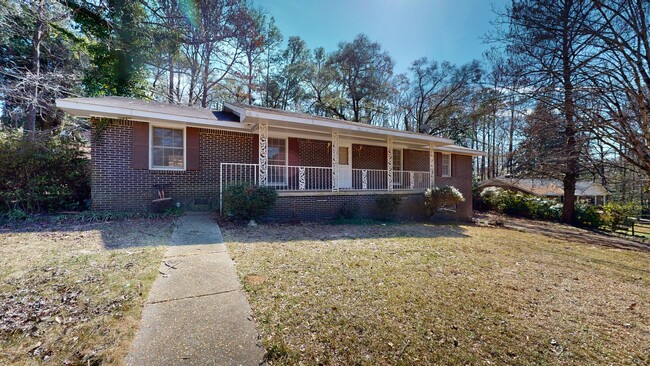 Building Photo - Roomy 3/2, quiet neighborhood/Lawncare inc...