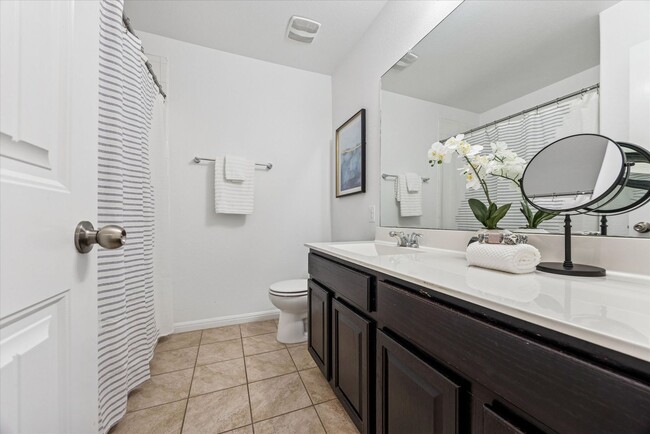 Building Photo - 4 bd/2.5 ba in Pflugerville ready for move in!