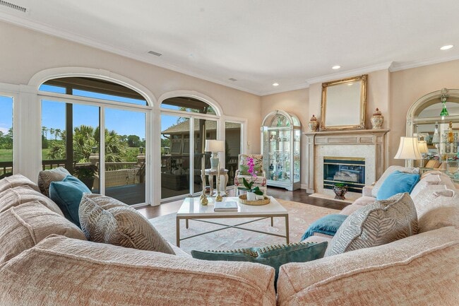 Building Photo - Spectacular Sea Pines Home - Marsh/Water Views!