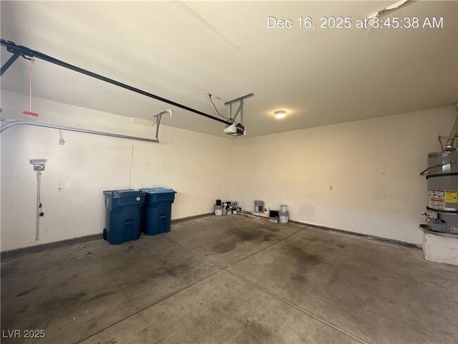 Building Photo - 2665 Cottonwillow St