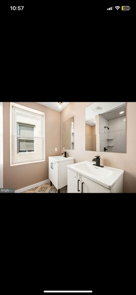 Building Photo - 2227 N 17th St