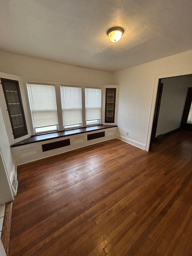 Building Photo - 1128-1130 E 168th Street