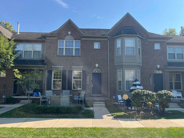 Primary Photo - 41180 Maplewood Drive