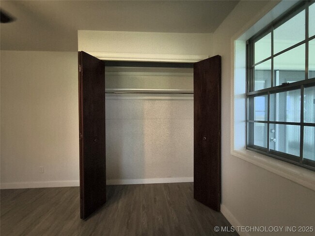 Building Photo - 16012 S Elwood Ave