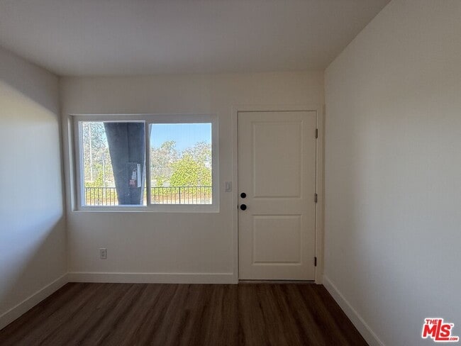 Building Photo - 1743 9th St