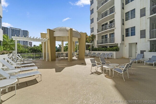 Building Photo - 1830 Radius Dr