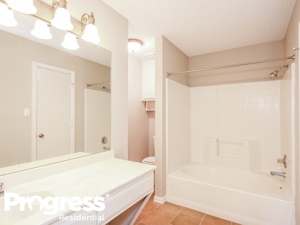 Building Photo - 4079 Tulip Tree Dr