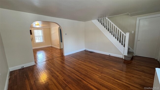 Building Photo - 626 NY-82