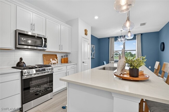 Building Photo - 1657 Serena Ave