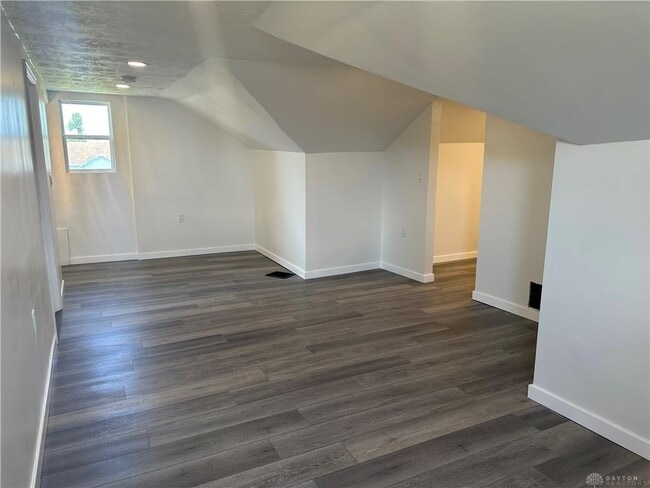 Building Photo - 2520 Harshman Rd