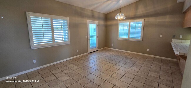 Building Photo - 3 bedroom 2 Bath home with garage, yard and shed