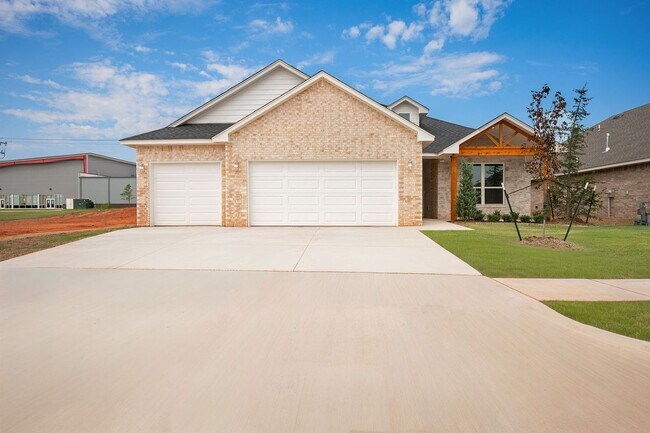Building Photo - 4909 Misty Wood Ln
