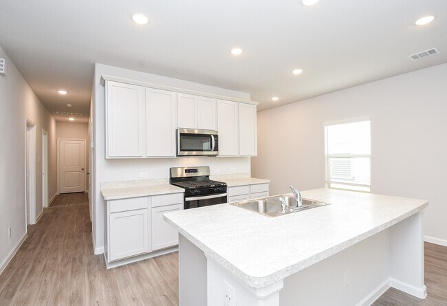 Building Photo - 16493 Moss Ln