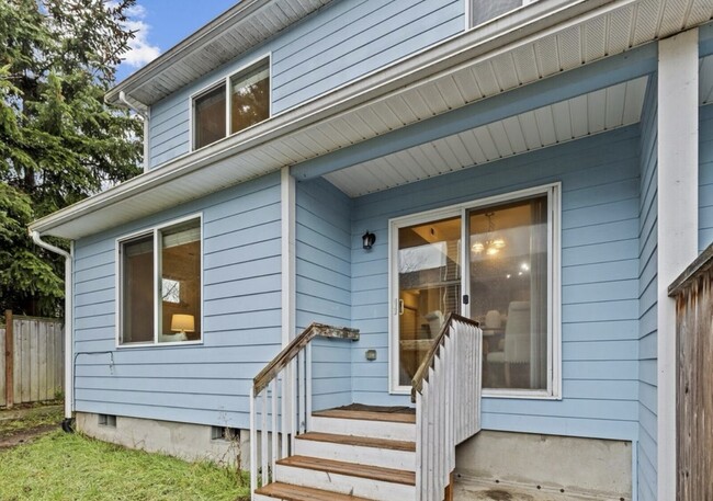 Building Photo - 130 NE Melrose Dr