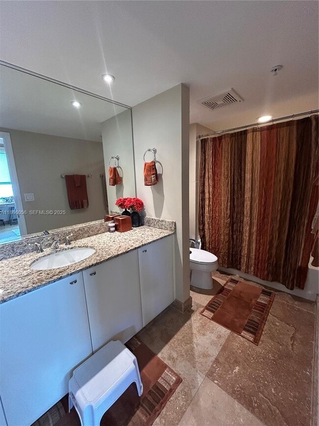 Building Photo - 610 W Las Olas Blvd