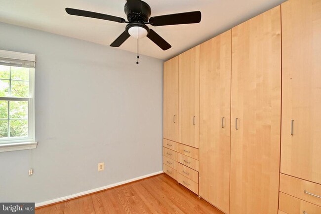 Building Photo - 10048 Wood Sorrels Ln