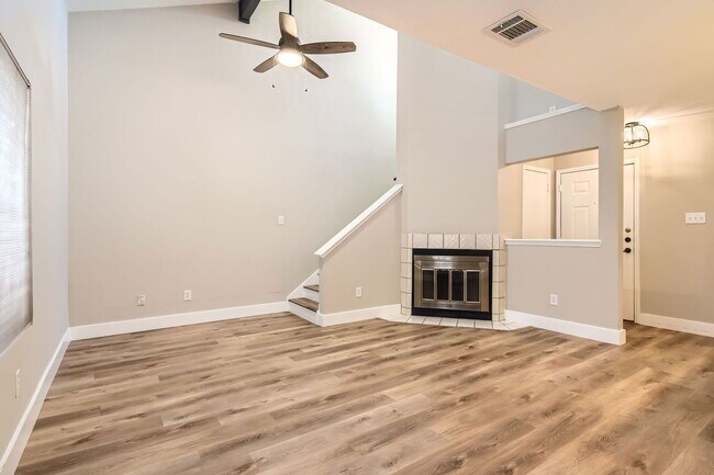 Building Photo - 512 Eberhart Ln