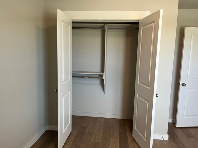 Building Photo - BRAND NEW DUPLEX!