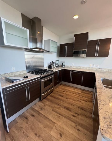 Building Photo - 4100 Forest Park Ave