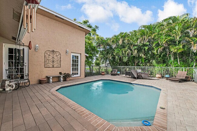 Building Photo - 6255 Timberlakes Way