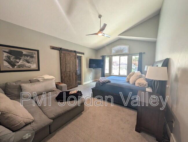 Building Photo - 14457 Gray Fox Dr