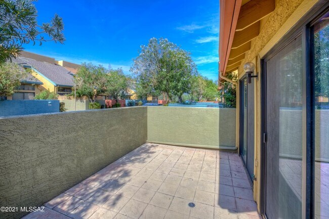 Building Photo - 3857 N Paseo de las Canchas