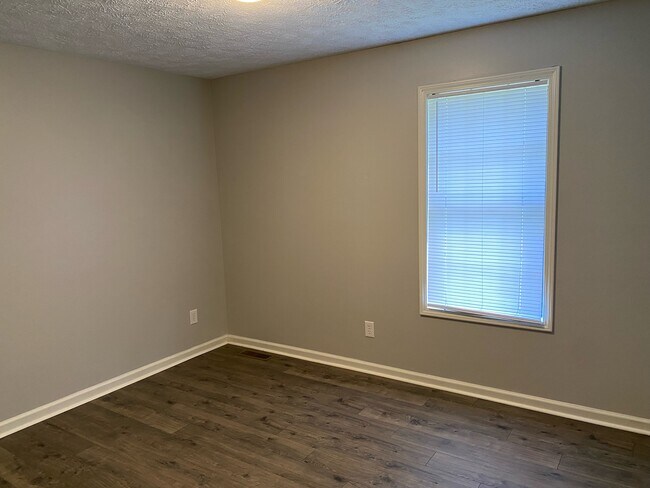 Building Photo - 55 Clement Dr