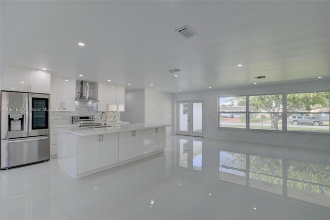 Building Photo - 1801 N 54th Ave