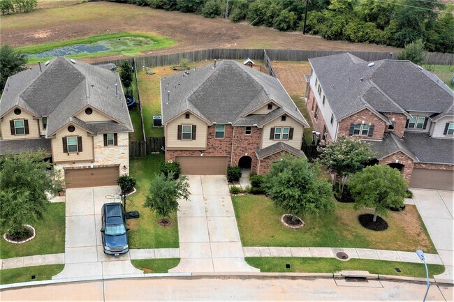 Building Photo - 28635 Cranford Sage Ln
