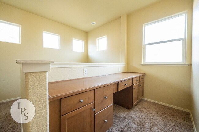 Building Photo - 1717 Glen Dunbar Ln