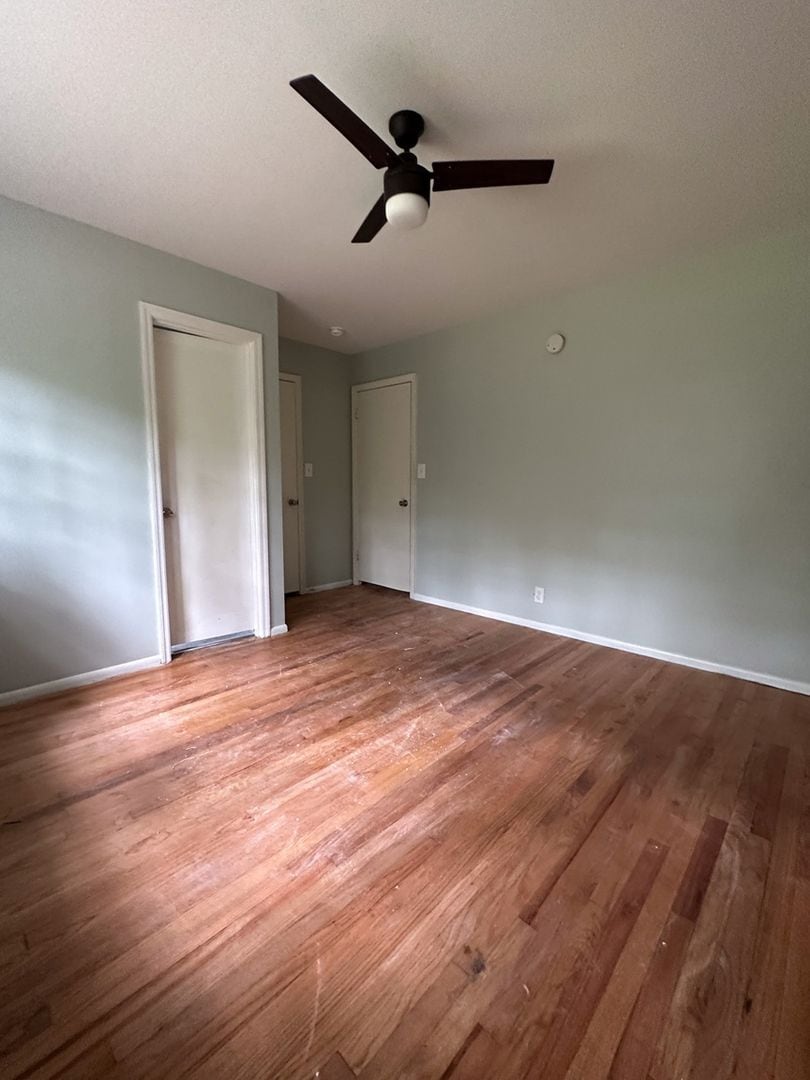 Building Photo - 1934 Dirk Dr