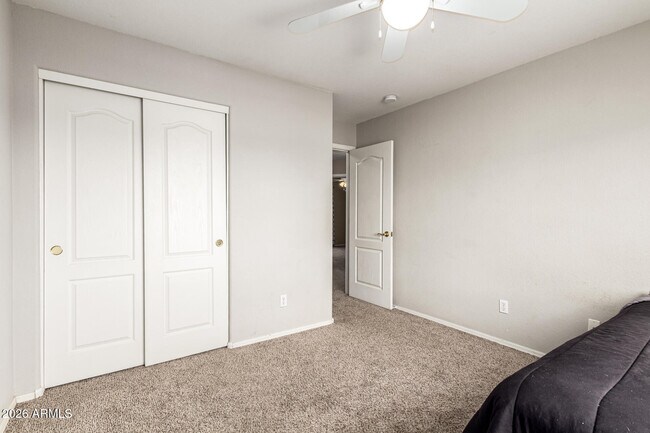 Building Photo - 2661 E Waterview Ct