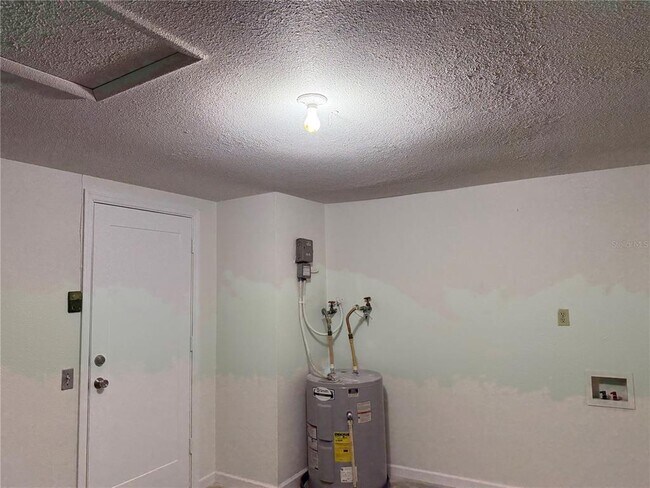 Building Photo - 6039 20th St