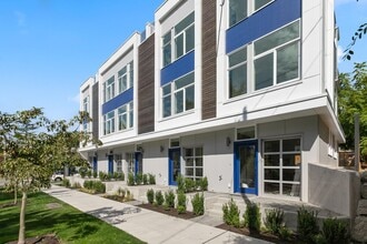 Building Photo - 1554 NW 60th St