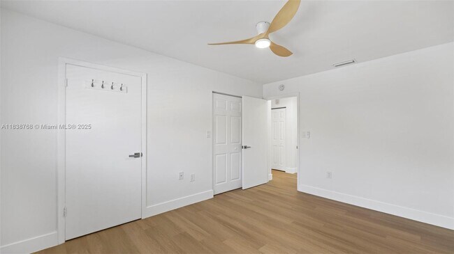 Building Photo - 3518 W 80th St